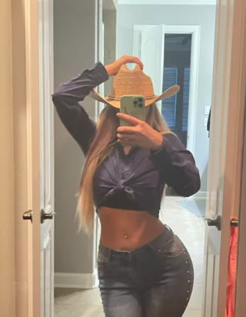 I’m available all night in Gaslamp and ready for some fun! 🥰❤️