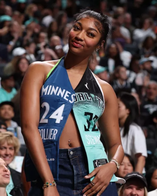 Just wanna rip that jersey in half 