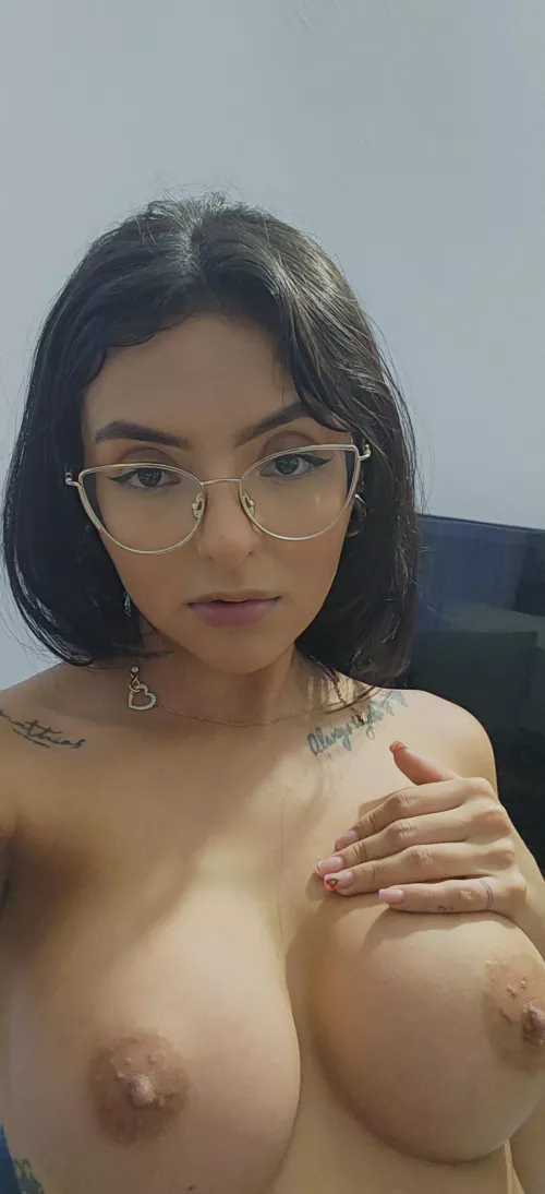 kiss me while youre playing nips