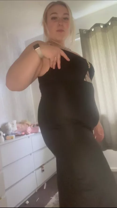 Looking for a feeder to help me hit 300 pounds!! 🐷🐷