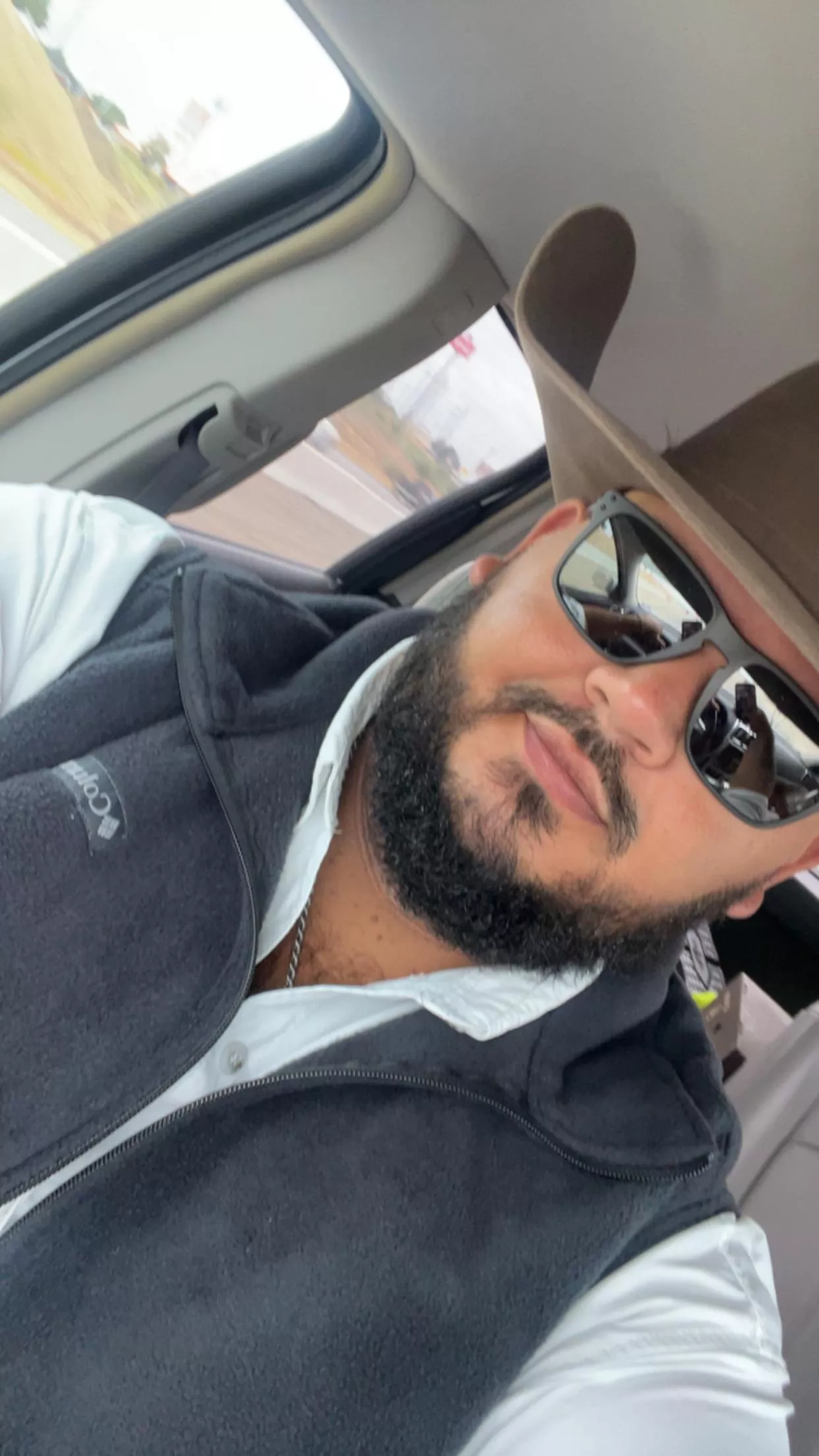 [M4F] - Richmond area lookin for some fun. Can host 