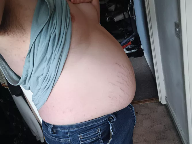 Make sure these jeans don't fit 🐷...(ignore it already spilling over)