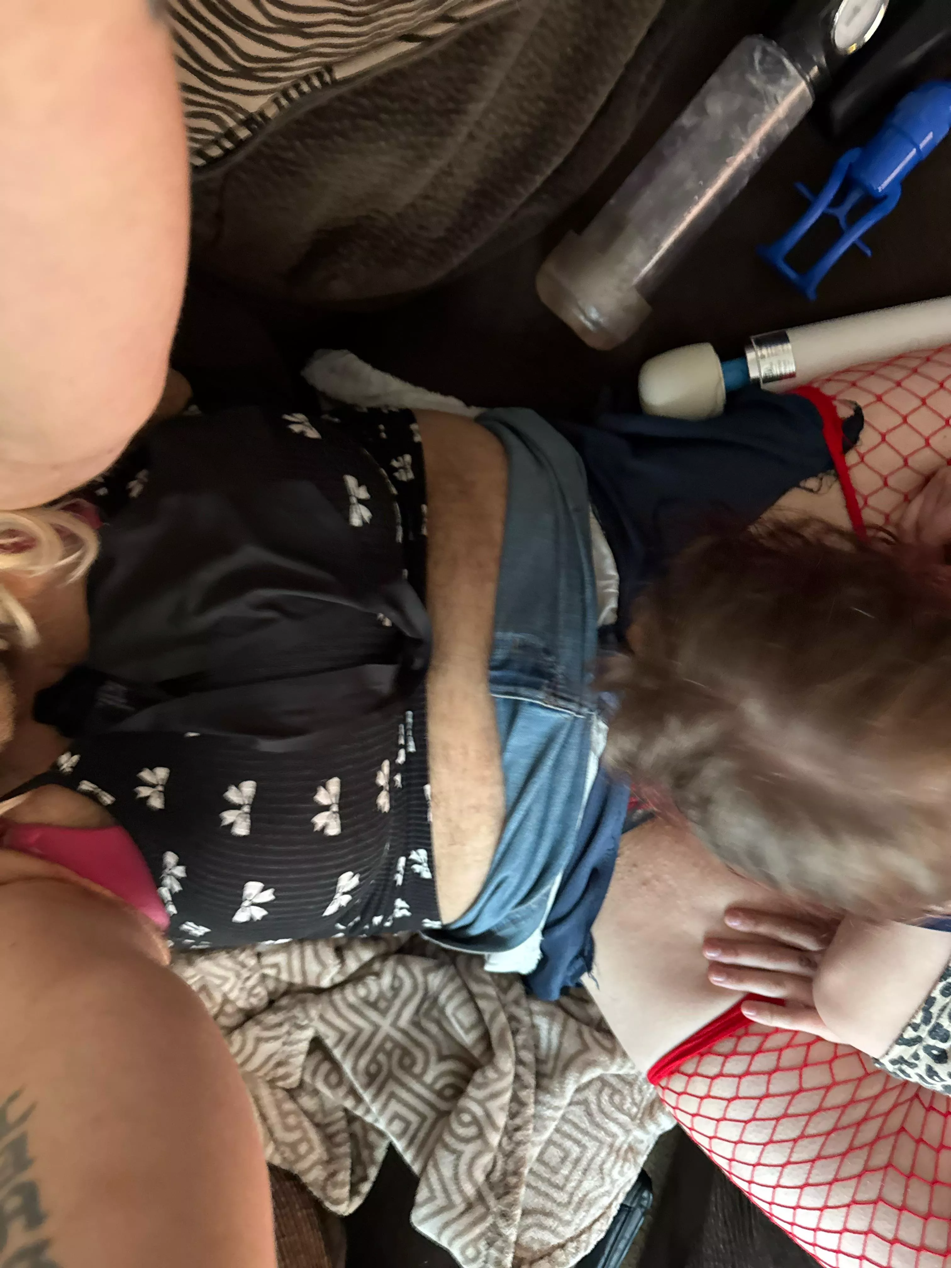 Mf/4 t/w/fm party carried over who wants to chat and get together 