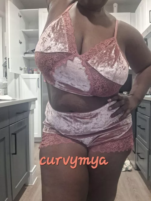 MILF Monday, would you bang this MILF