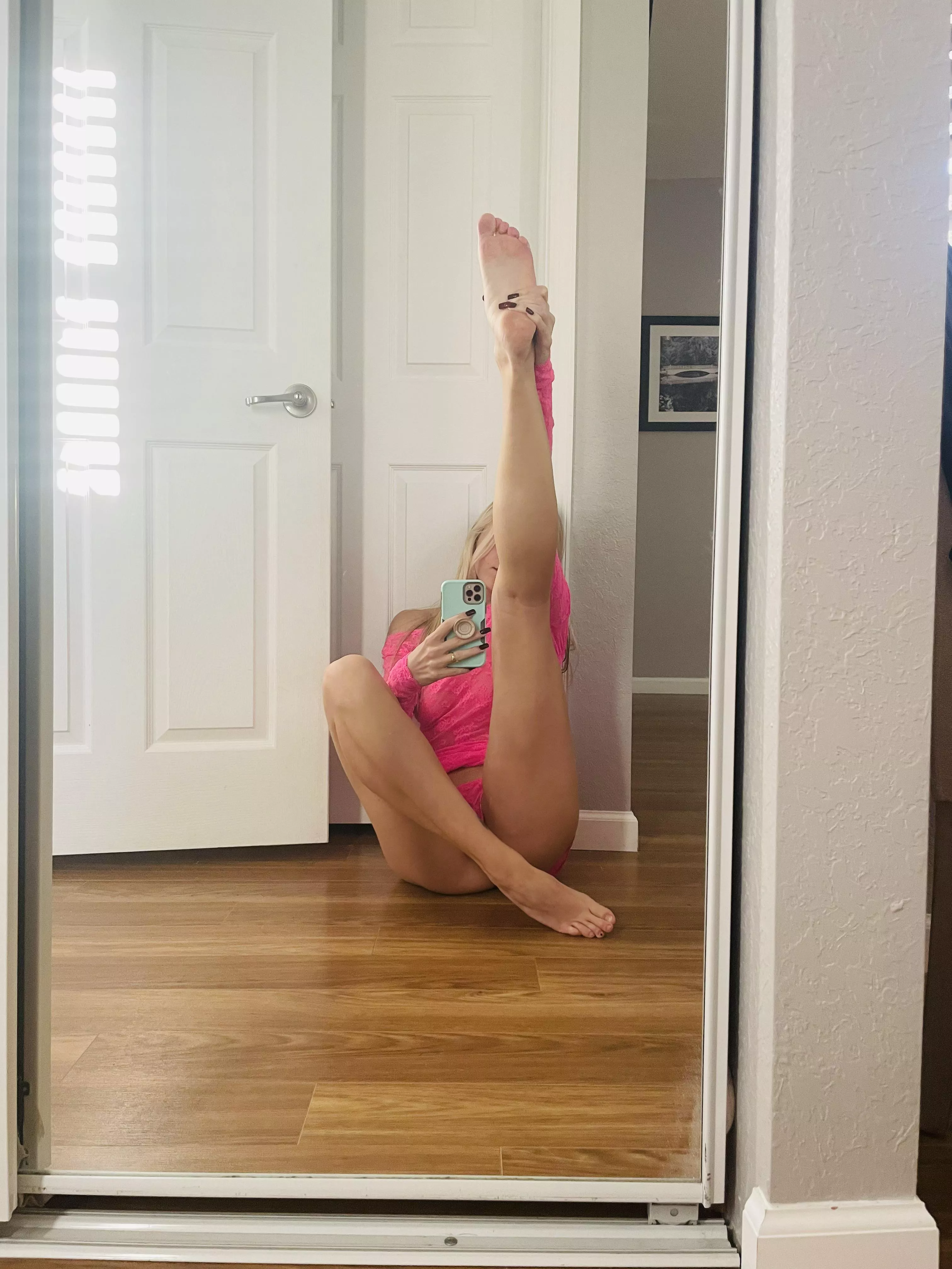 My long legs want to worship you 