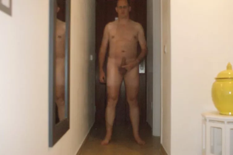 Naked in a hotelroom