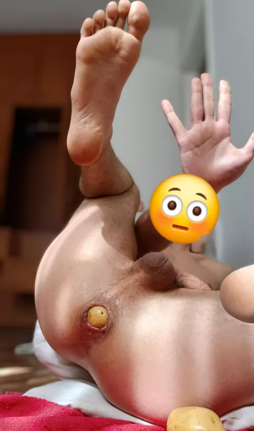 Pushing out potatos 🥔💦🕳️