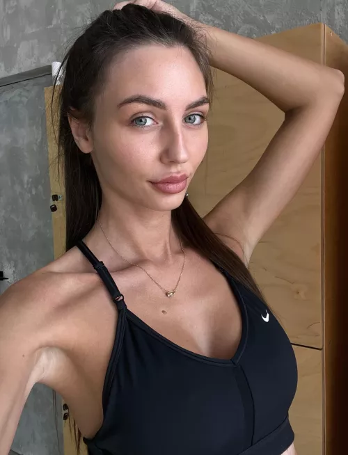 Quick selfies from the gym locker room