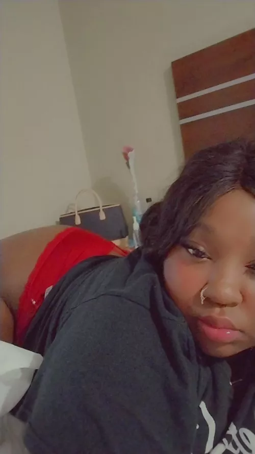 Red my fav color 😩