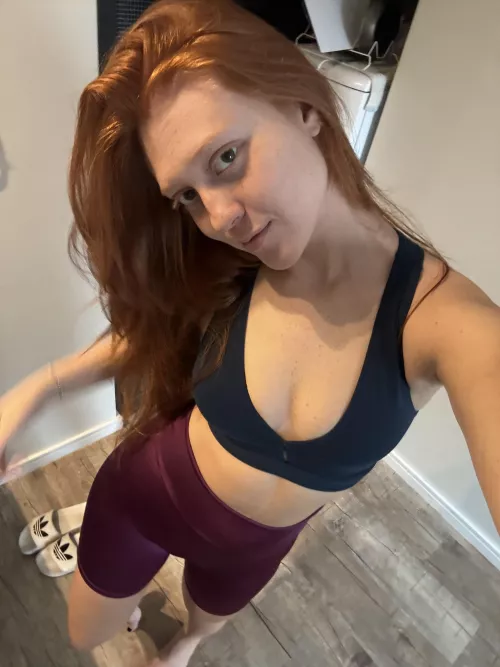 Redhead single and available. 