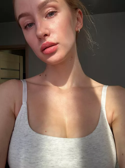 selfies to tease you with my cleavage