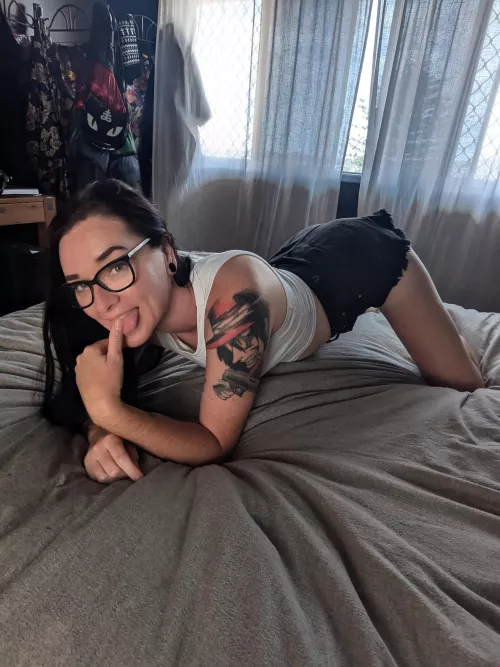 Seller [35F] Live sexting and video calls. Tele and Snap below x