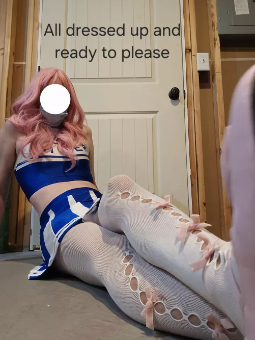 Sex doll waiting 