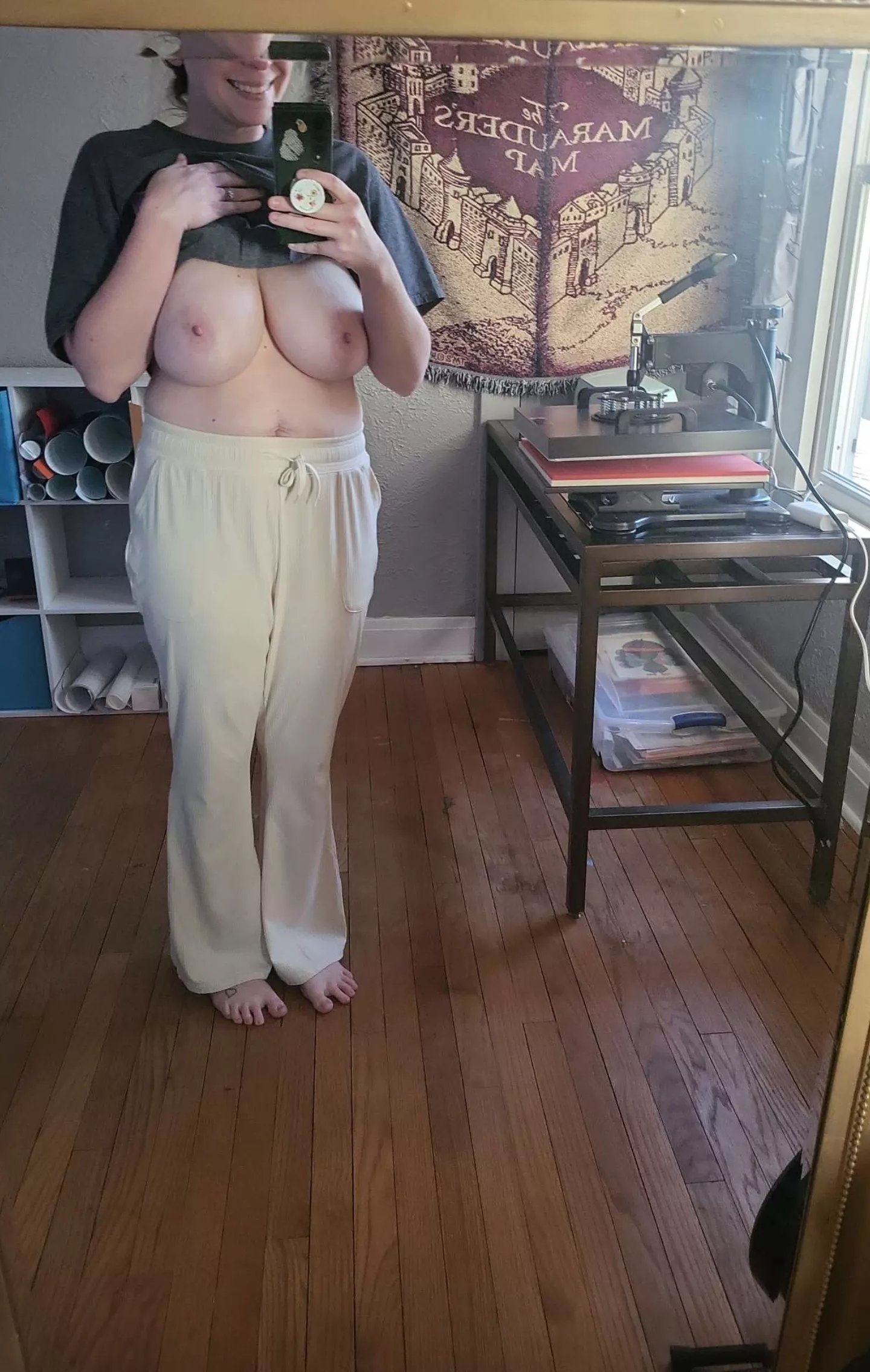 Show me that you love milf Mondays! 😘