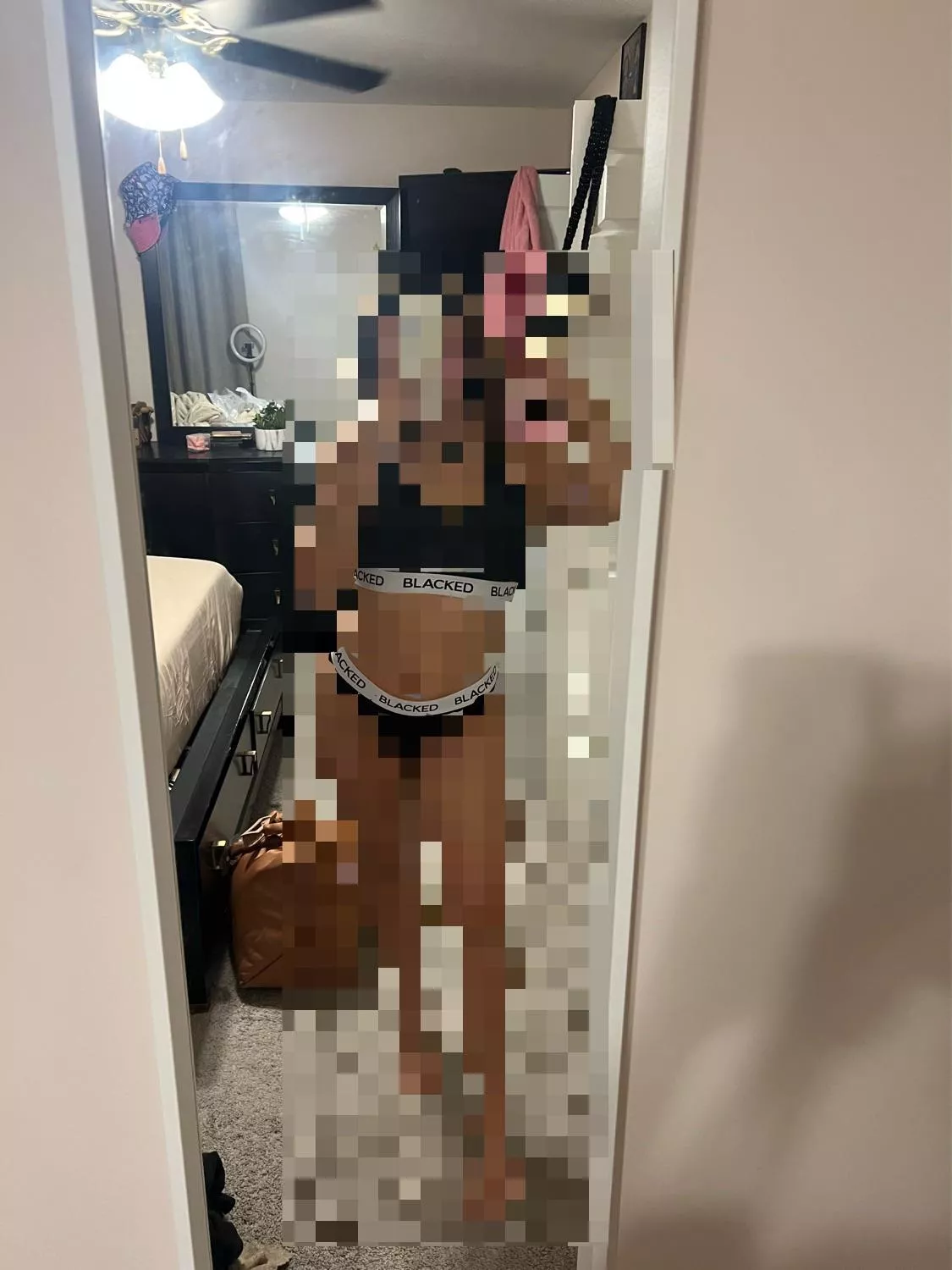 Simp for my pixels, loser.