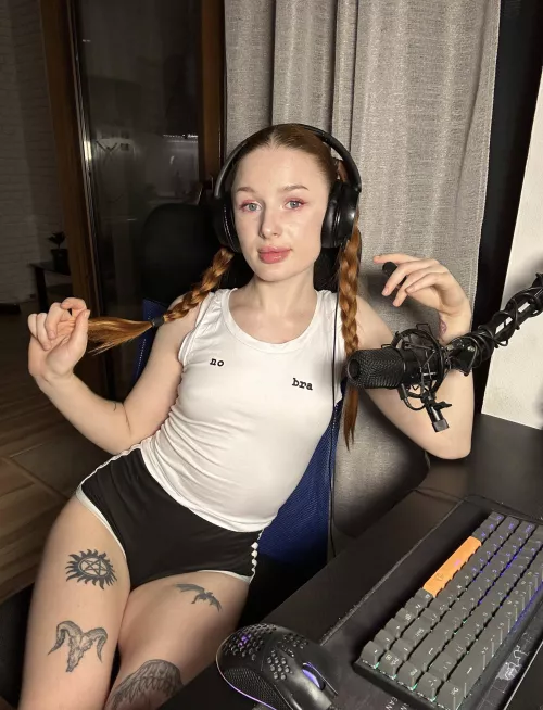 Spend the day with a girl gamer baby