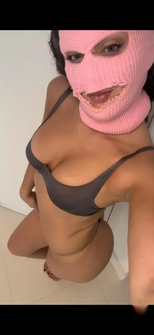 Sub to my onlyfans for more content 😉