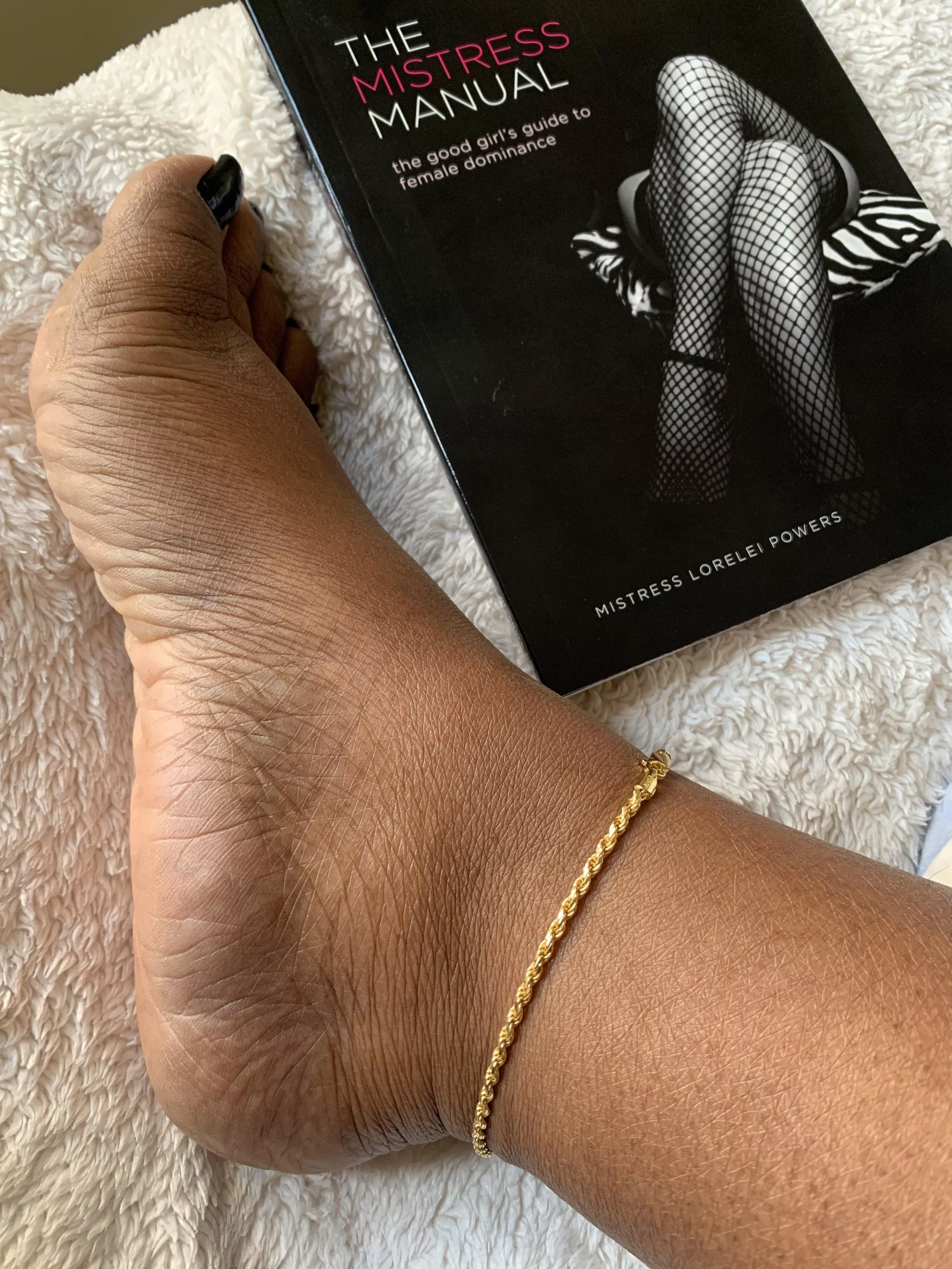 Sub-funded life is the only one I’ll accept ✨💍✨🦶🏾