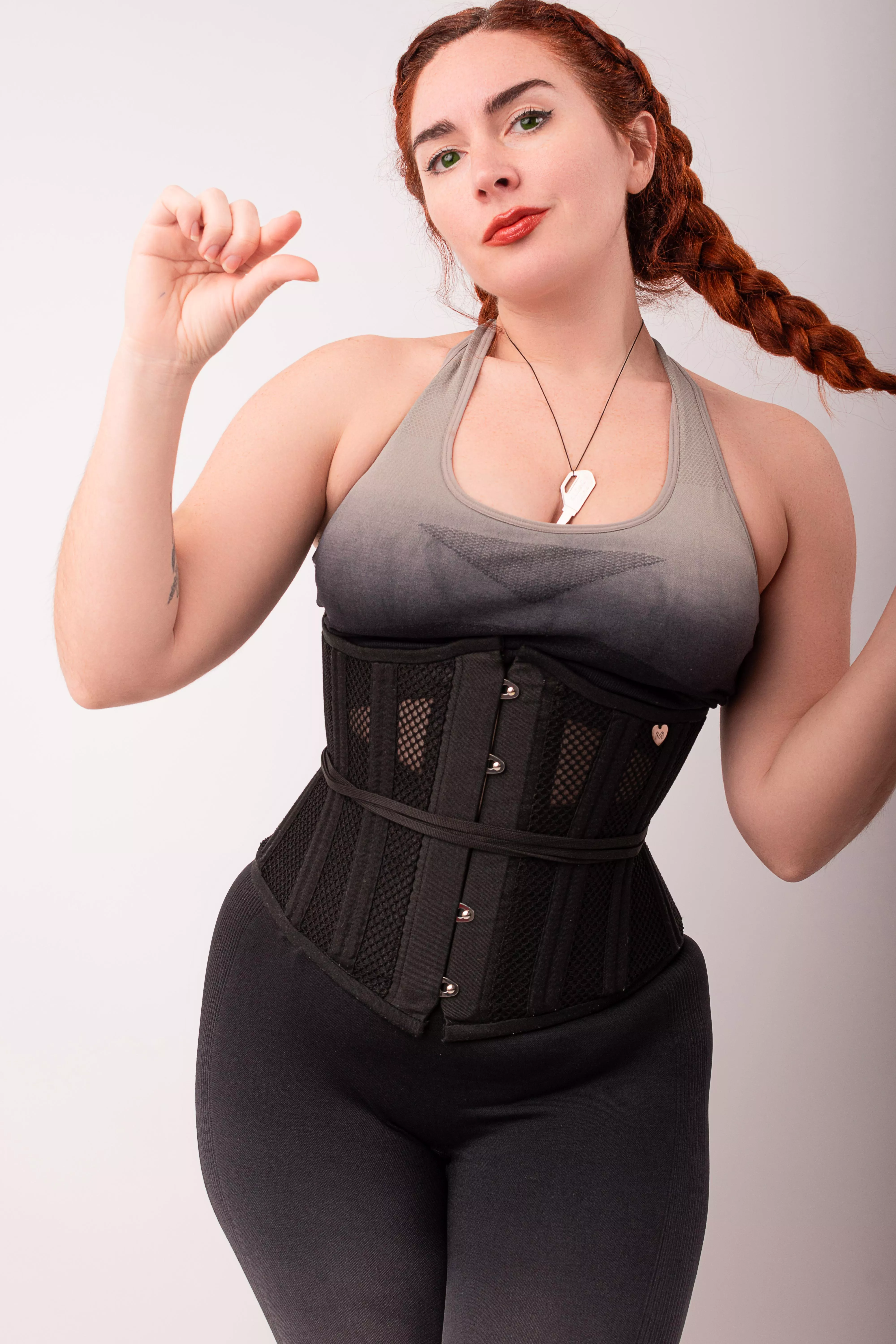 This isn't enough to please a gir, you better cage it! 