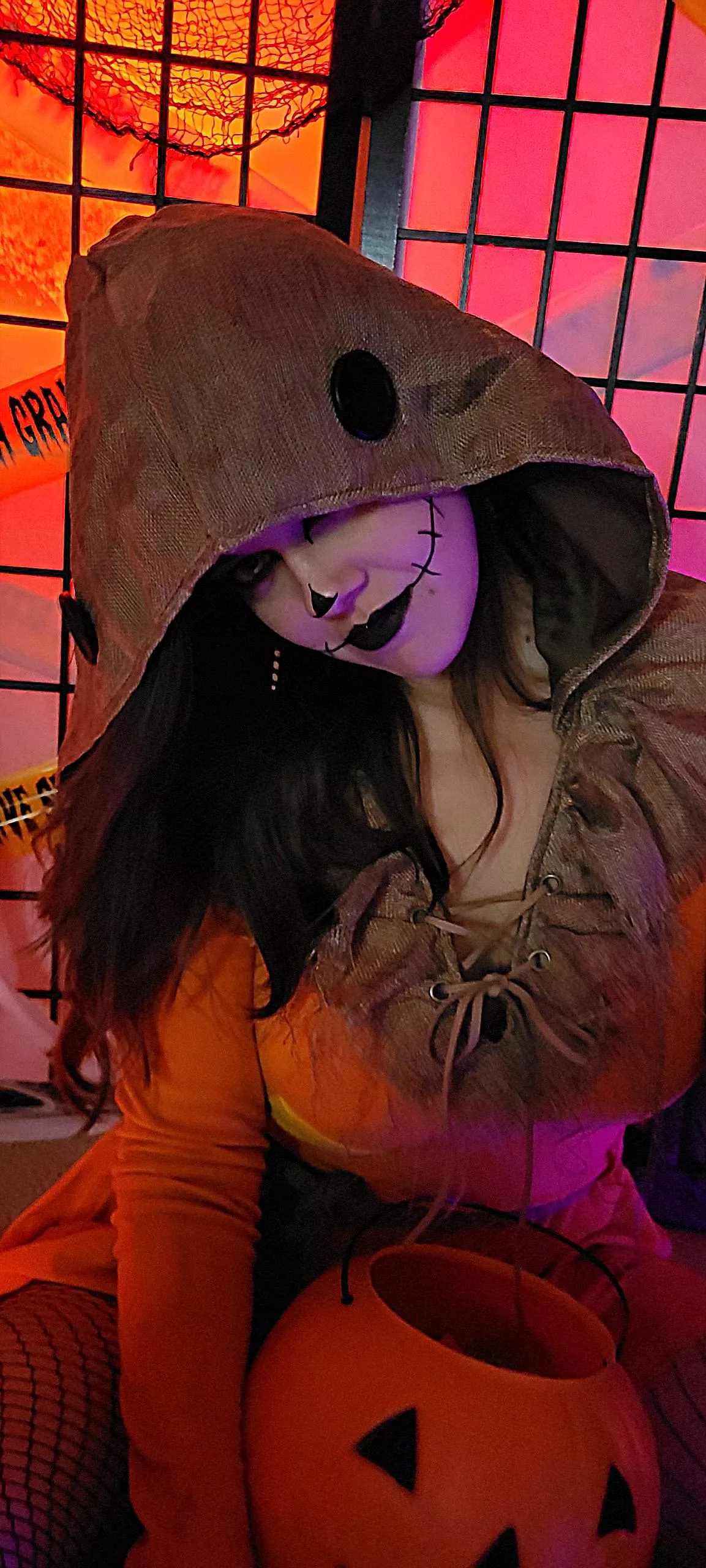 Trick or Treat Girl (lady_albedo_96)