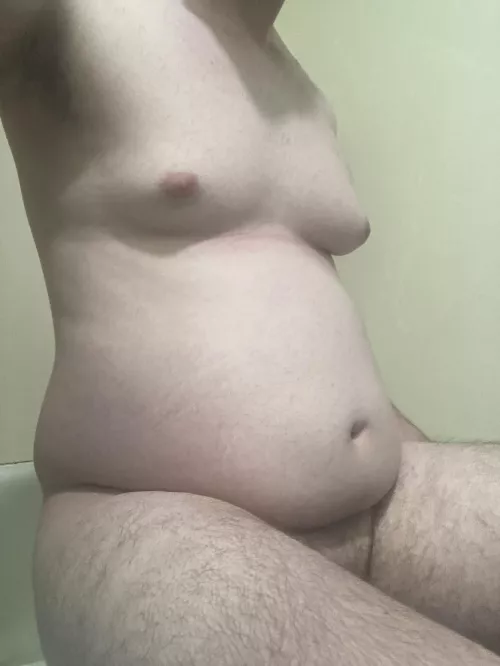 Trying to grow to fit into my pig costume for Halloween. Tease me?? Open to DM!