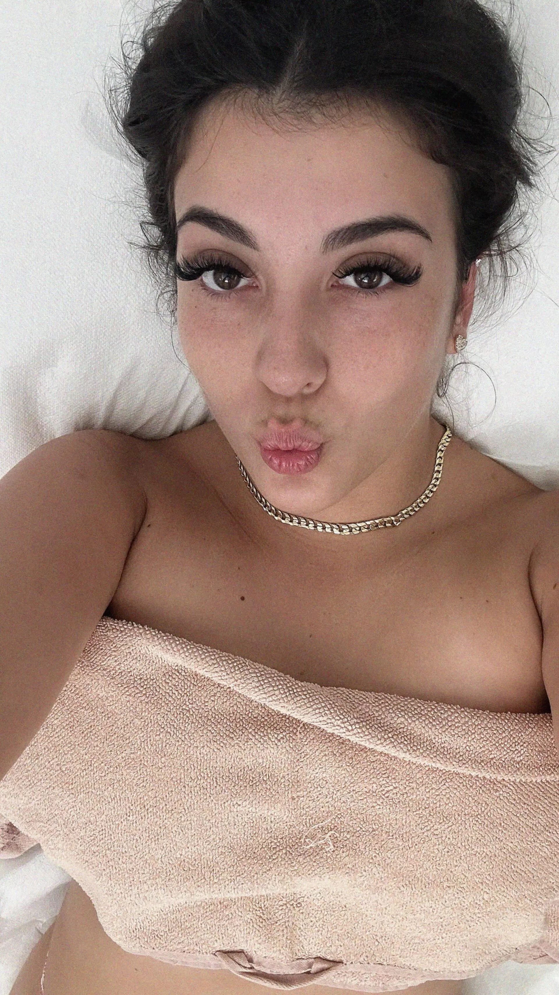 ur view when ur on top of me!!