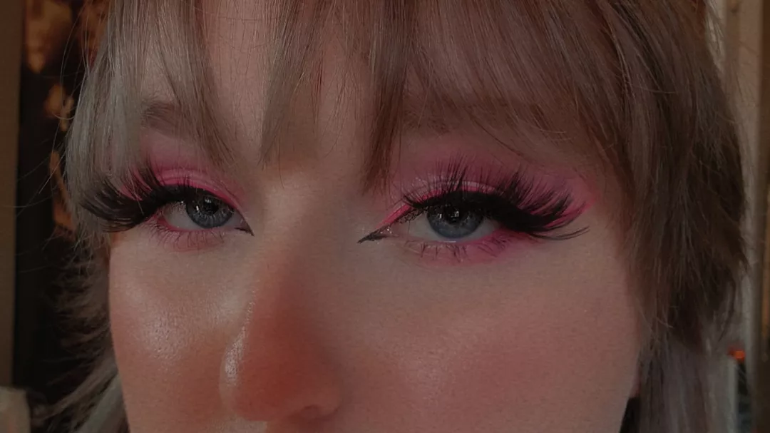 Use that credit card for me 🥰 going into debt for mommy is hot. 