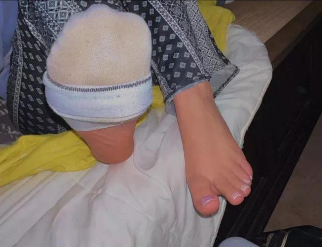 Wanna see my soles :)