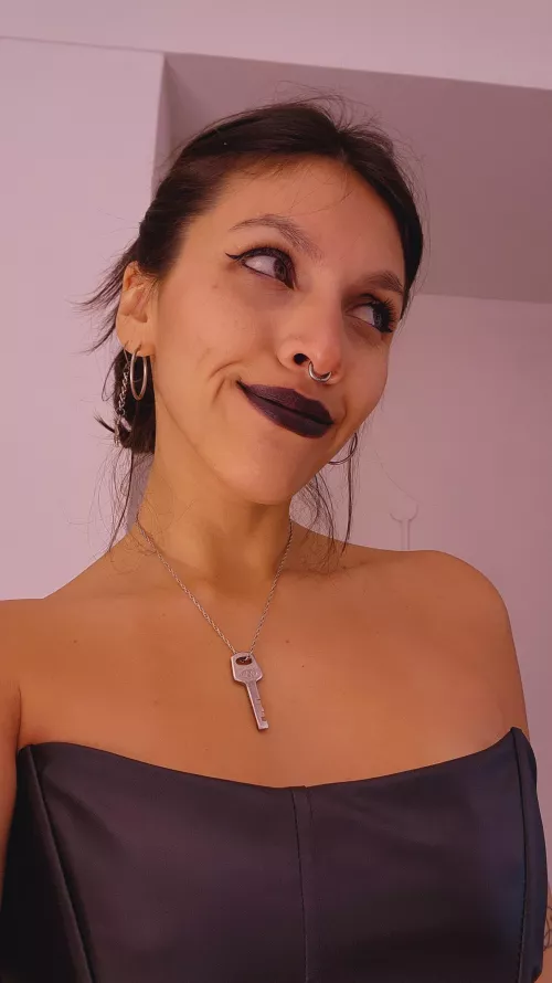 what color lipstick do you like the most? 