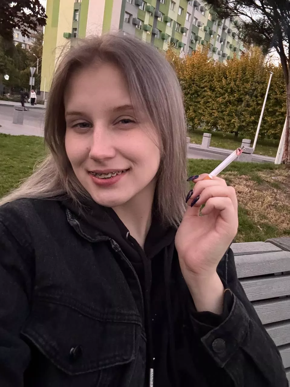 what it's like not to smoke but to have a smoking fetish is a mystery to me. 