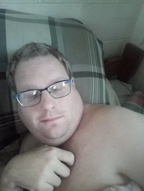 While y'all at the bar, I am gonna be napping lol I am pretty boring 😴