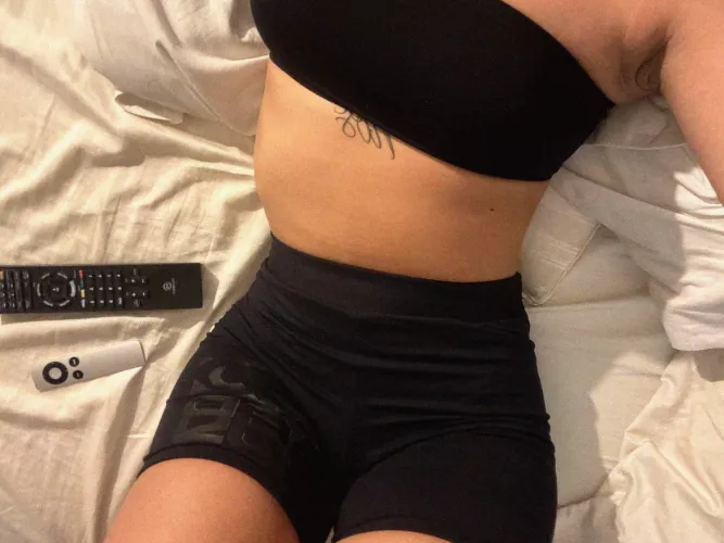 who else cant sleep? might need some help with that 22F