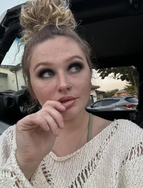 Would u allow a pic from a 29yo mom? ;)