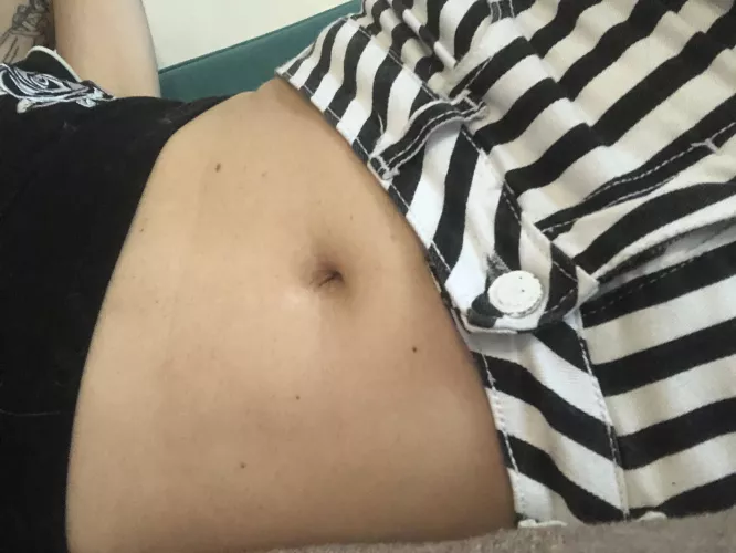 Would you be an addict of my belly and navel? 
