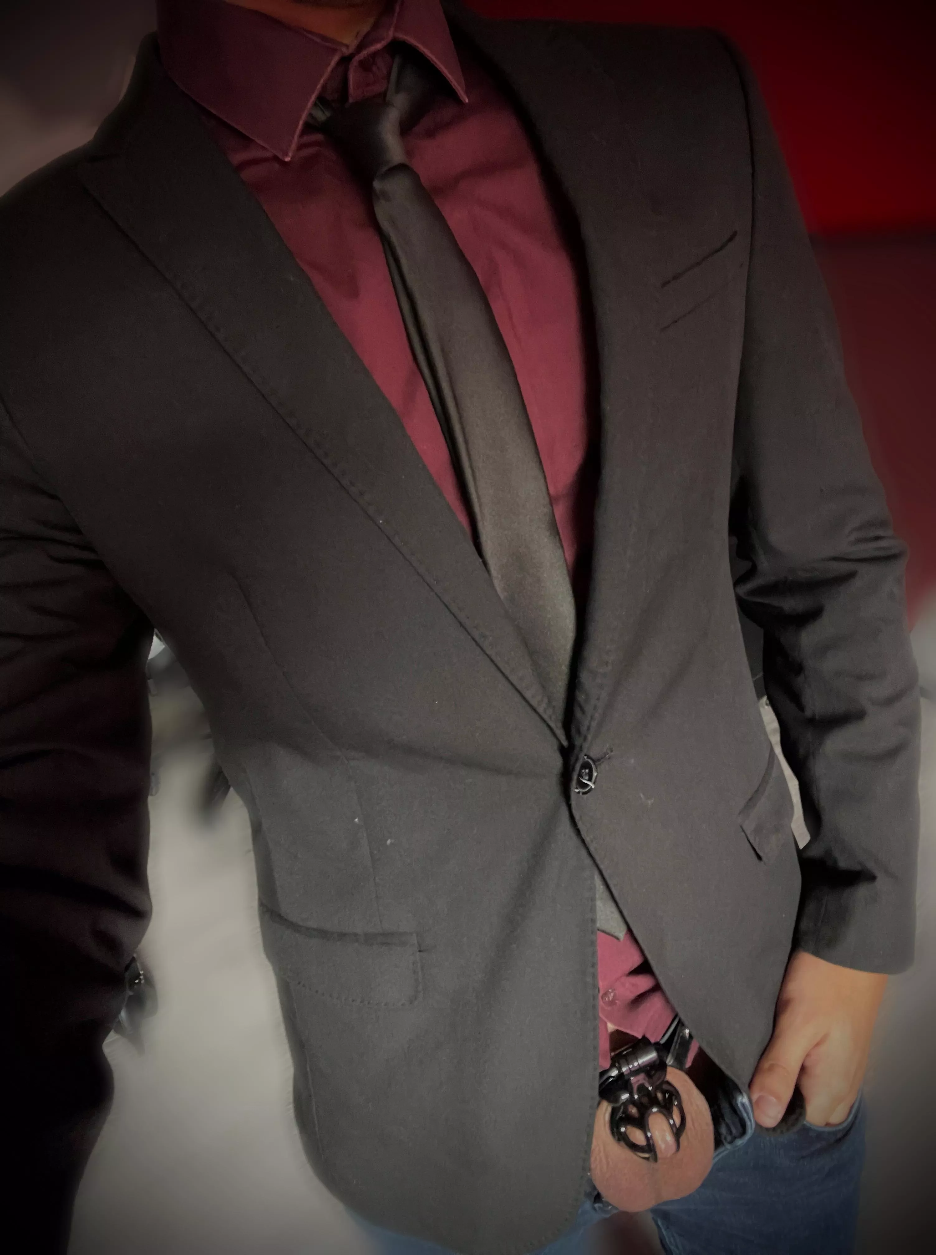 Yes, he’s ALWAYS locked 🔐😘