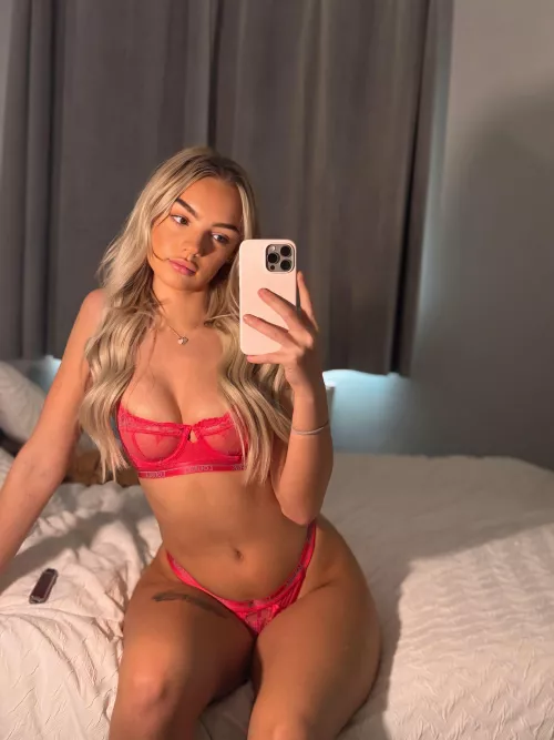 Yes, I have a nice sexy Latina body.