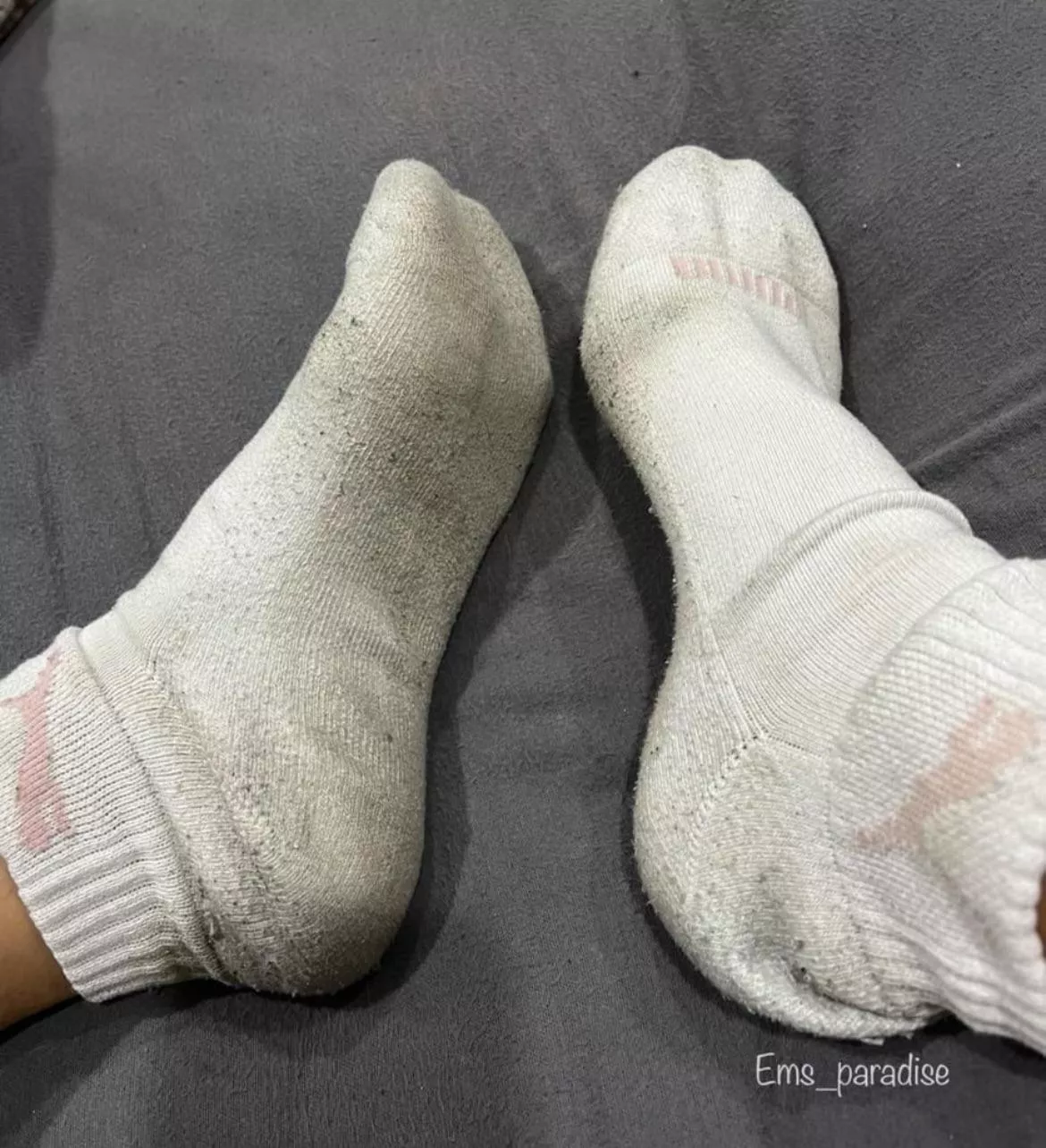 You know what to do!! Take that first sniff 😈