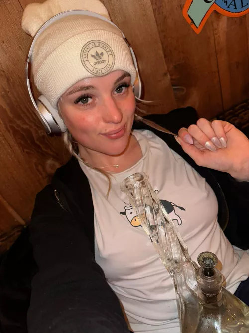 Your fav stoner girl 😆 