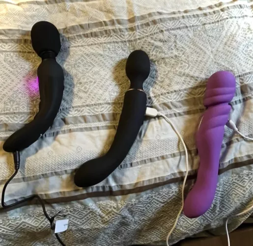 Your reminder to charge your shit 💫