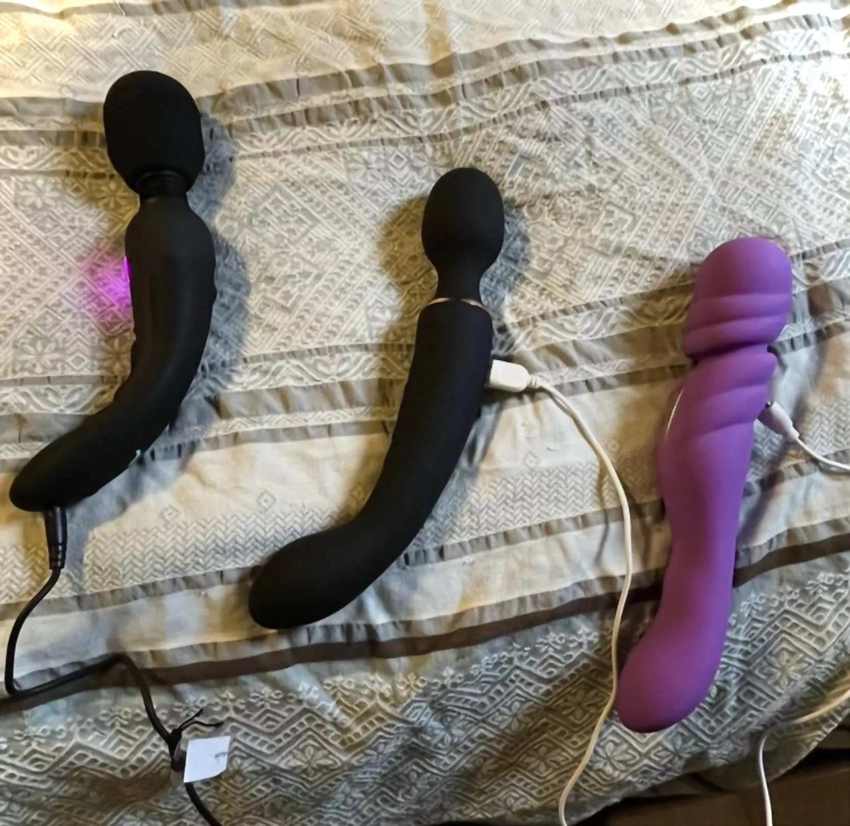 Your reminder to charge your shit 💫