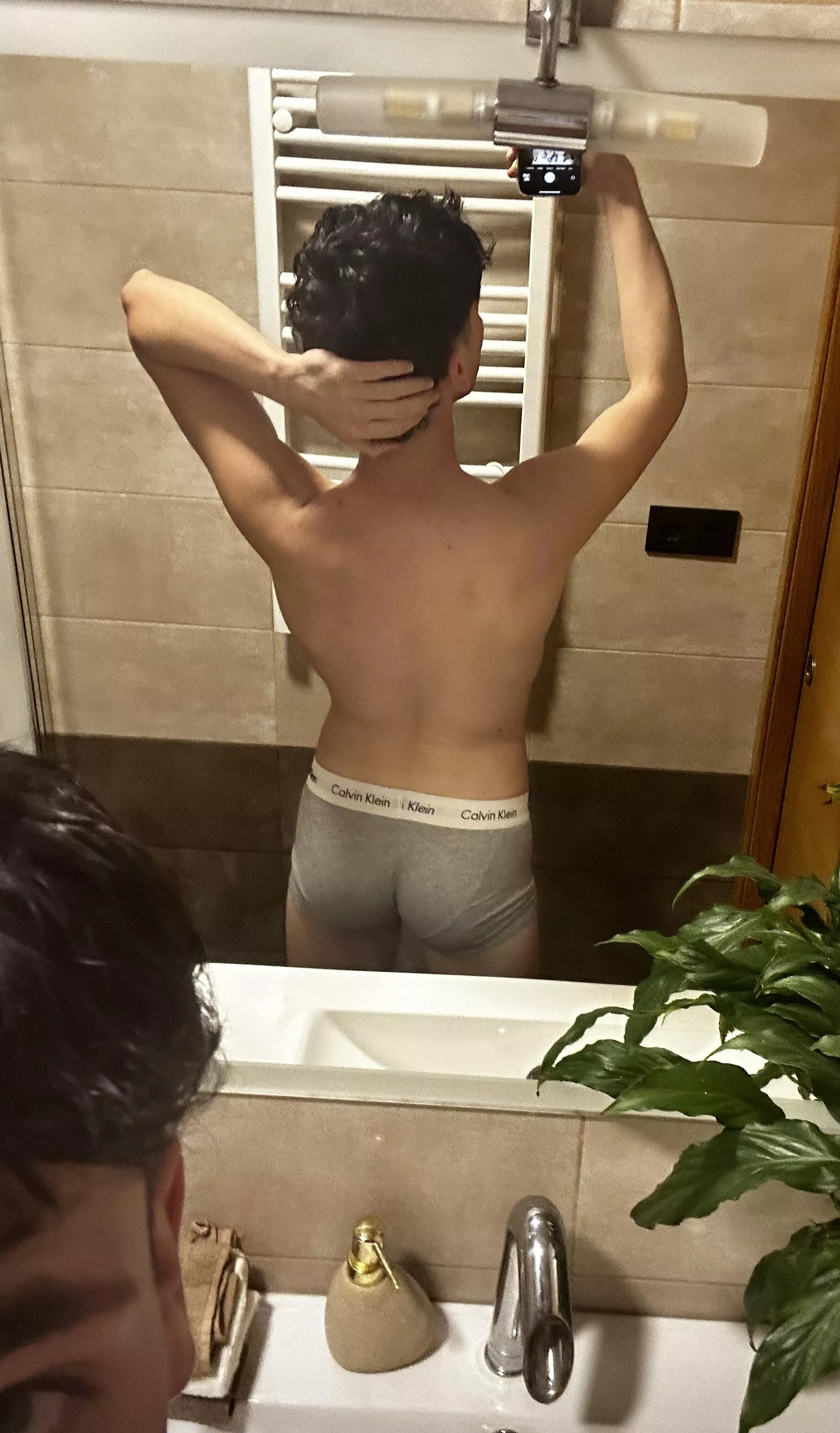 [19] do u like a student ass?