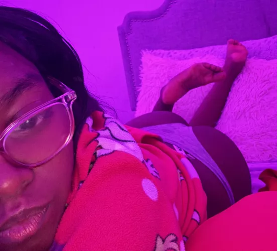 19f need playing with🙄😈