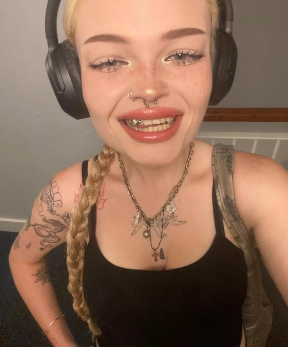 21yo bratty British findomme to make you my bitch