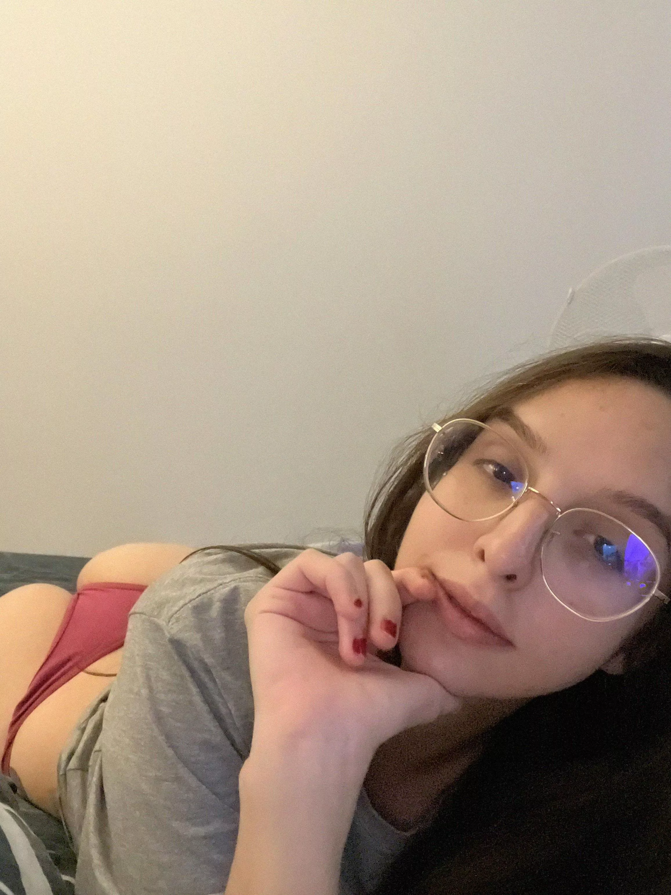 22F - Just new here, love to make new friends <3 