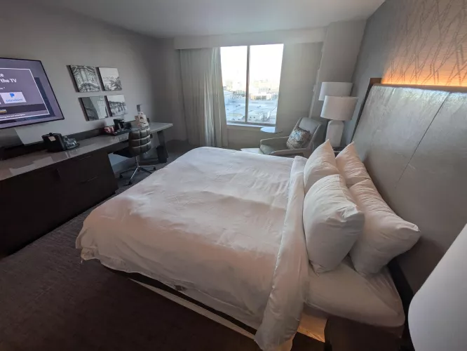 32 [M4F] #CenterCity, exotic European Doctor in town....are you due for a FUN checkup?