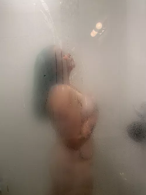 A bit of tummy or ass ain’t gonna hurt nobody 