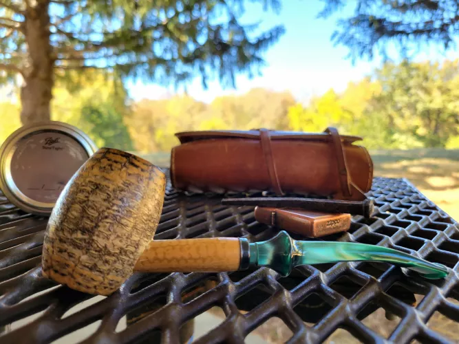A Missouri Meerschaum County Gentleman with a forever stem and some bits and pieces of English and aromatic scraps I've been collecting for a few years. 