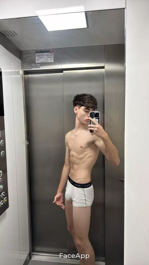 A very horny twink... https://onlyfans.com/dusterteen/c16