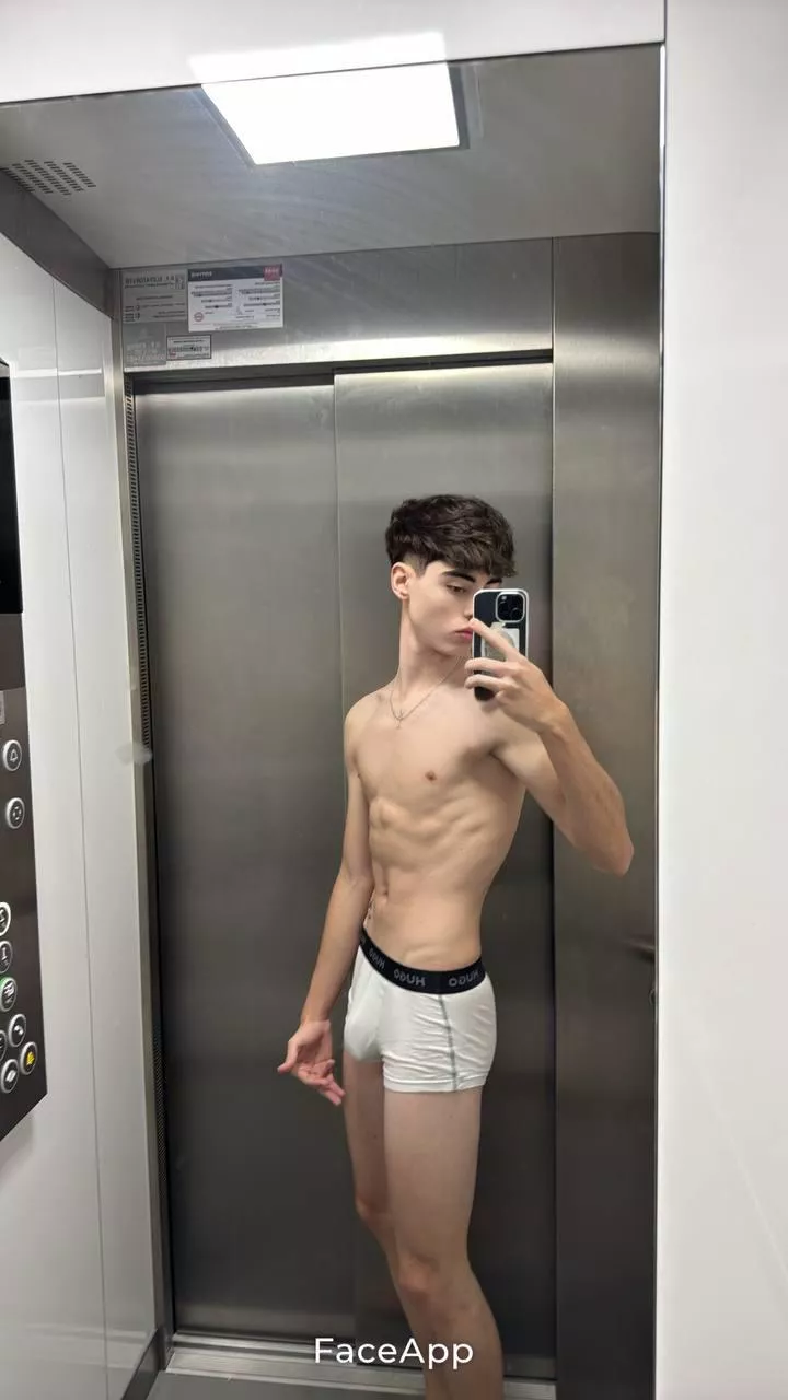 A very horny twink... https://onlyfans.com/dusterteen/c16