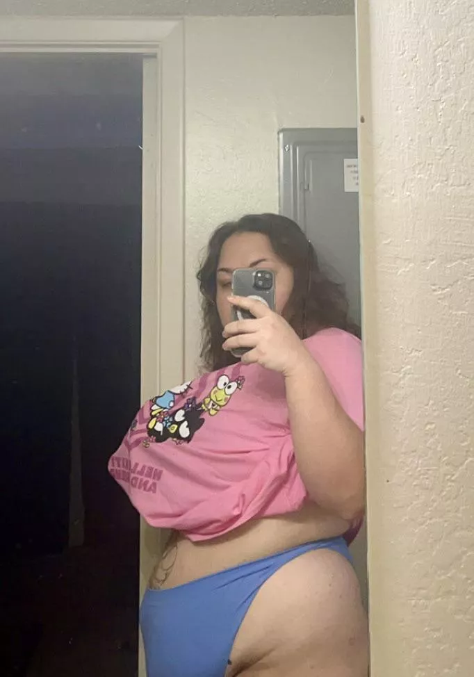 About to get my beauty rest; how many will $erve their queen whilst I sleep?